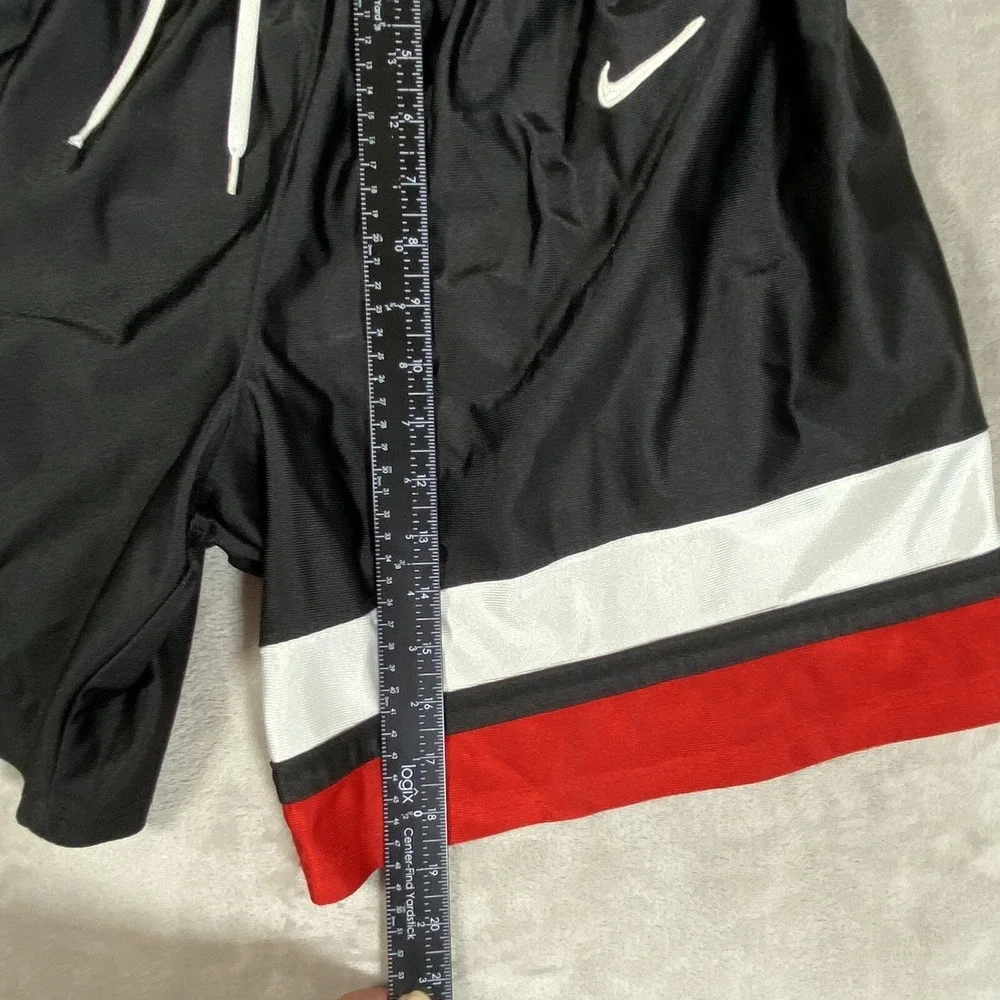 Nike Team Tag Youth Boys M 8-10 Shorts